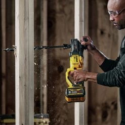 Dewalt DCD445X1 20V MAX Brushless Lithium-Ion 7/16 In. Cordless Quick Change Stud And Joist Drill With FLEXVOLT Advantage Kit (9 Ah) 13 Dewalt DCD445X1 20V MAX Brushless Lithium-Ion 7/16 In. Cordless Quick Change Stud And Joist Drill With FLEXVOLT Advantage Kit (9 Ah) -Dewalt Sales 2022 dewndcd445x1 f