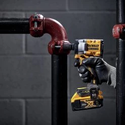 Dewalt DCF921P2 ATOMIC 20V MAX Brushless Lithium-Ion 1/2 In. Cordless Impact Wrench With Hog Ring Anvil Kit With 2 Batteries (5 Ah) -Dewalt Sales 2022 dewndcf921p2 d