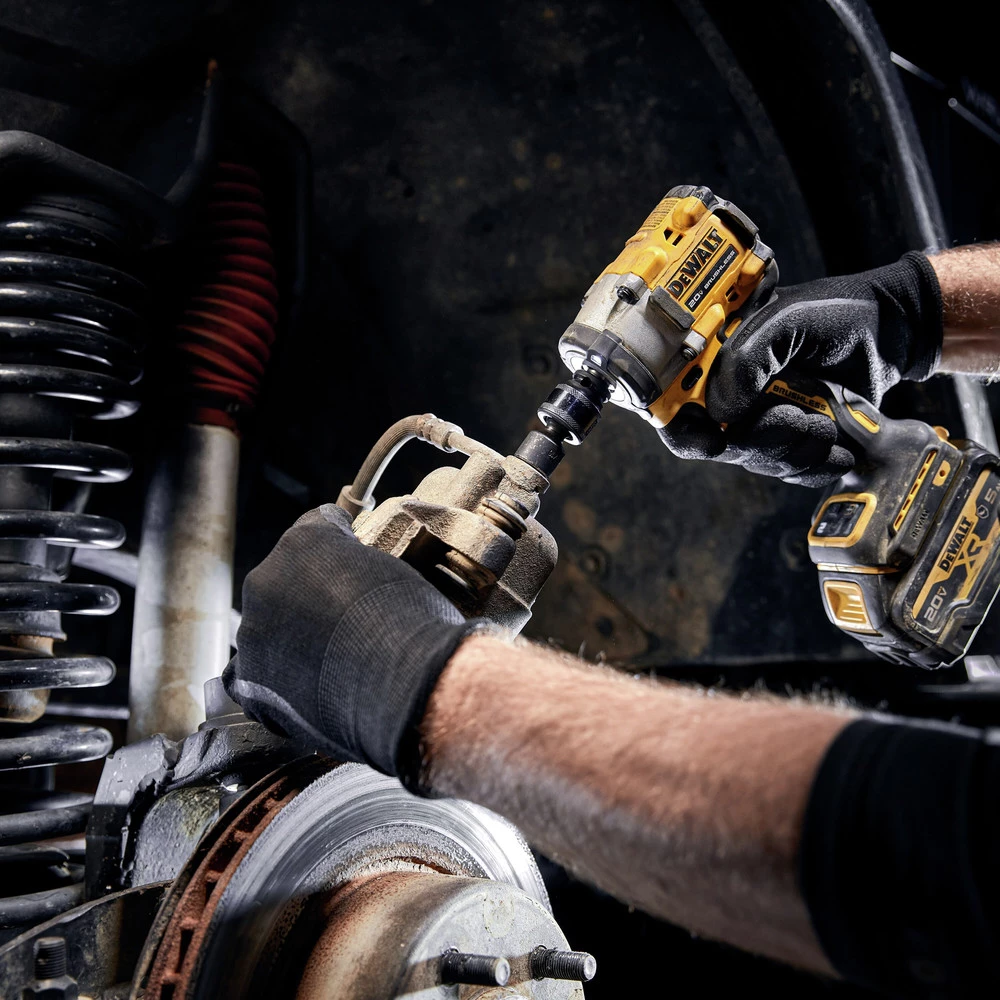 Dewalt DCF923P2 ATOMIC 20V MAX Brushless Lithium-Ion 3/8 In. Cordless Impact Wrench With Hog Ring Anvil Kit With 2 Batteries (5 Ah) 16 Dewalt DCF923P2 ATOMIC 20V MAX Brushless Lithium-Ion 3/8 In. Cordless Impact Wrench With Hog Ring Anvil Kit With 2 Batteries (5 Ah) - Image 16