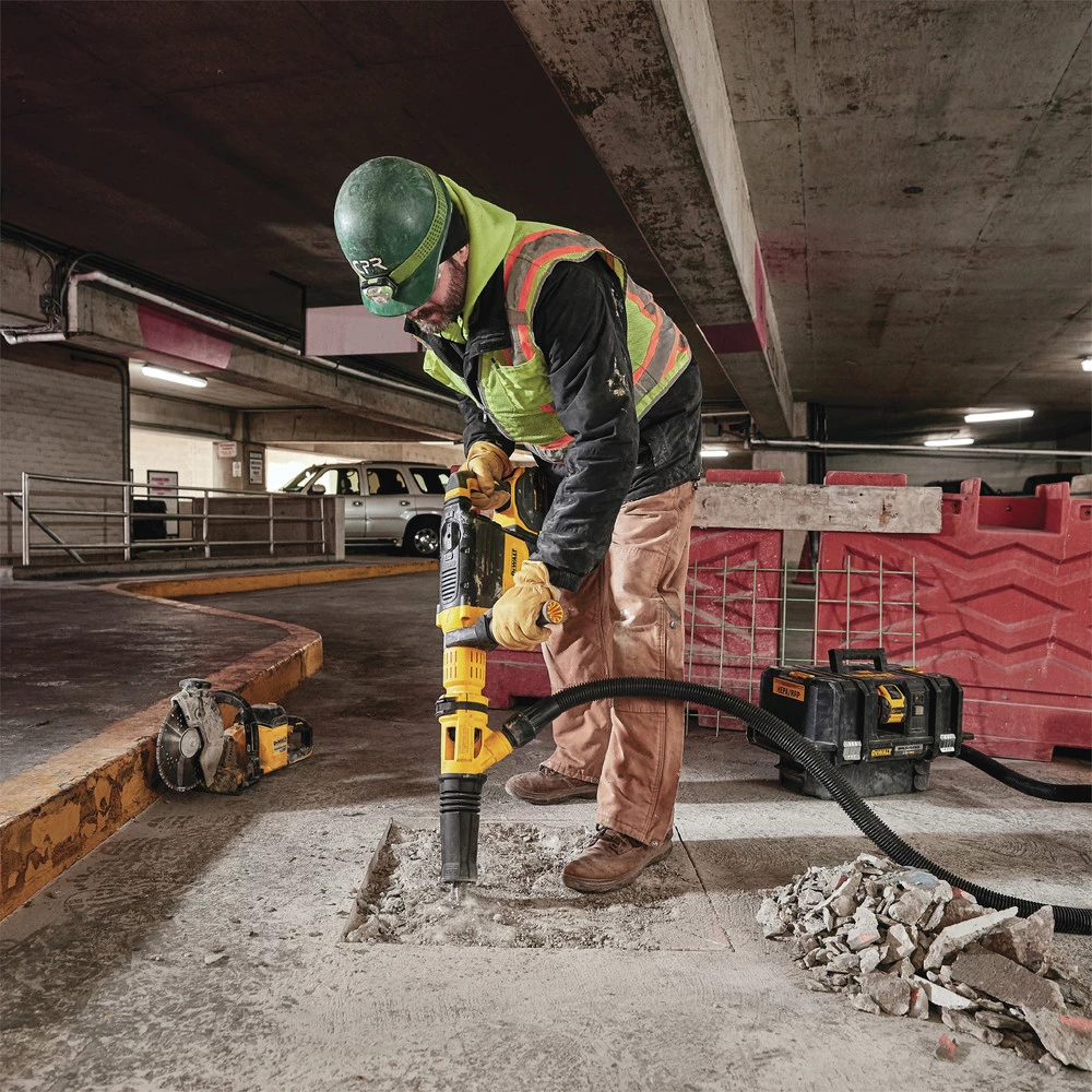 Dewalt DCH773Y2 FLEXVOLT 60V MAX 2 In. Cordless SDS MAX Combination Hammer Kit With (2) 12 Ah Li-Ion Batteries 6 Dewalt DCH773Y2 FLEXVOLT 60V MAX 2 In. Cordless SDS MAX Combination Hammer Kit With (2) 12 Ah Li-Ion Batteries - Image 6