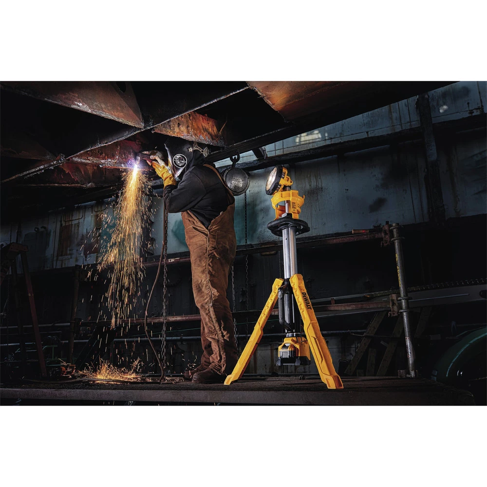 Dewalt DCL079B 20V MAX Cordless Tripod Light (Tool Only) 5 Dewalt DCL079B 20V MAX Cordless Tripod Light (Tool Only) - Image 5