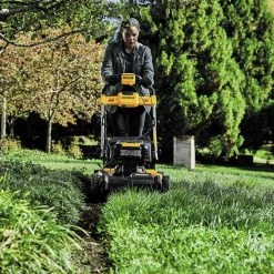 Dewalt DCMWSP244U2 2X 20V MAX Brushless Lithium-Ion 21-1/2 In. Cordless FWD Self-Propelled Lawn Mower Kit With 2 Batteries (10 Ah) -Dewalt Sales 2022 dewndcmwsp244u2 g