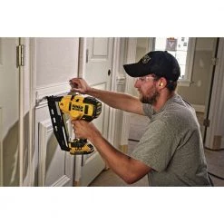 Dewalt DCN660D1 20V MAX 2.0 Ah Cordless Lithium-Ion 16 Gauge 2-1/2 In. 20 Degree Angled Finish Nailer Kit -Dewalt Sales 2022 dewndcn660d1 m