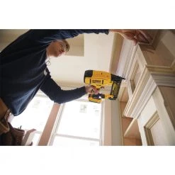 Dewalt DCN680D1 20V MAX Cordless Lithium-Ion XR 18 GA Cordless Brad Nailer Kit -Dewalt Sales 2022 dewndcn680d1 c