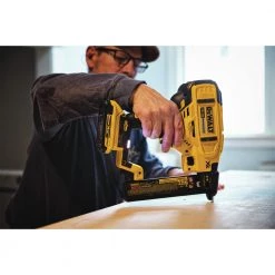 Dewalt DCN681D1 20V MAX Cordless Lithium-Ion 18 Gauge Narrow Crown Stapler Kit 32 Dewalt DCN681D1 20V MAX Cordless Lithium-Ion 18 Gauge Narrow Crown Stapler Kit -Dewalt Sales 2022 dewndcn681d1 m