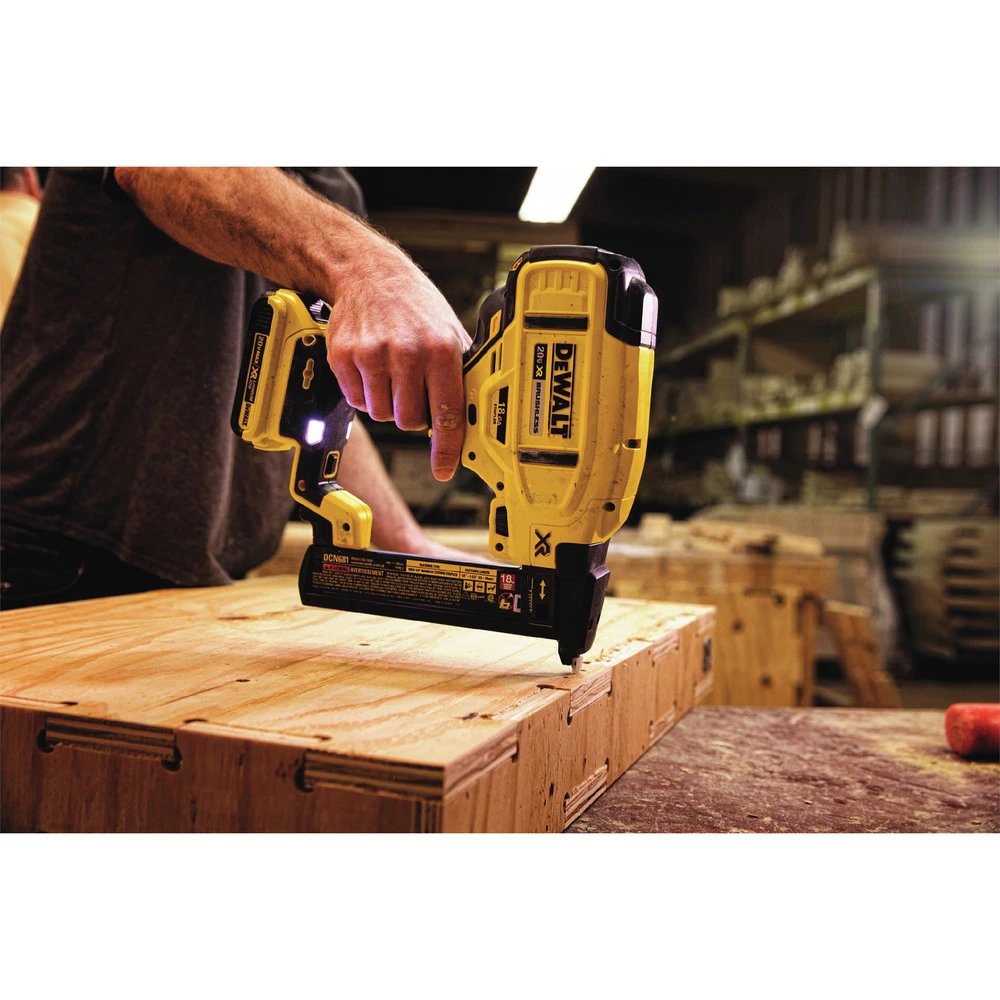 Dewalt DCN681D1 20V MAX Cordless Lithium-Ion 18 Gauge Narrow Crown Stapler Kit 16 Dewalt DCN681D1 20V MAX Cordless Lithium-Ion 18 Gauge Narrow Crown Stapler Kit - Image 16