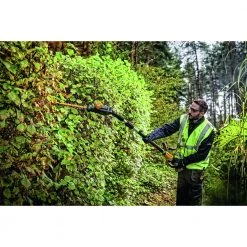 Dewalt DCPH820M1 20V MAX Lithium-Ion Pole Cordless Hedge Trimmer Kit (4 Ah) -Dewalt Sales 2022 dewndcph820m1 d