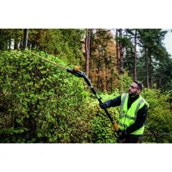 Dewalt DCPH820M1 20V MAX Lithium-Ion Pole Cordless Hedge Trimmer Kit (4 Ah) -Dewalt Sales 2022 dewndcph820m1 f