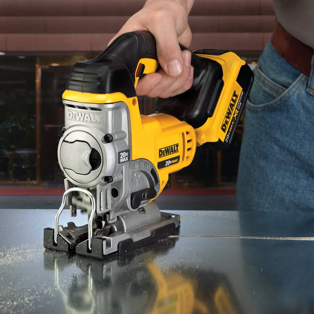 Dewalt DCS331B 20V MAX Variable Speed Lithium-Ion Cordless Jig Saw (Tool Only) 8 Dewalt DCS331B 20V MAX Variable Speed Lithium-Ion Cordless Jig Saw (Tool Only) - Image 8