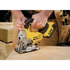 Dewalt DCS331M1 20V MAX Lithium-Ion 3000 SPM Cordless Jigsaw Kit (3 Ah) -Dewalt Sales 2022 dewndcs331m1 d