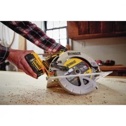 Dewalt DCS570P1 20V MAX 7-1/4 Cordless Circular Saw Kit With 5.0 AH Battery -Dewalt Sales 2022 dewndcs570p1 g