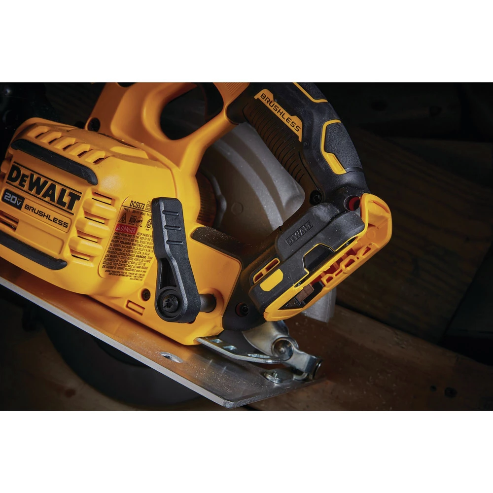 Dewalt DCS573B 20V MAX Brushless Lithium-Ion 7-1/4 In. Cordless Circular Saw With FLEXVOLT ADVANTAGE (Tool Only) 17 Dewalt DCS573B 20V MAX Brushless Lithium-Ion 7-1/4 In. Cordless Circular Saw With FLEXVOLT ADVANTAGE (Tool Only) - Image 17