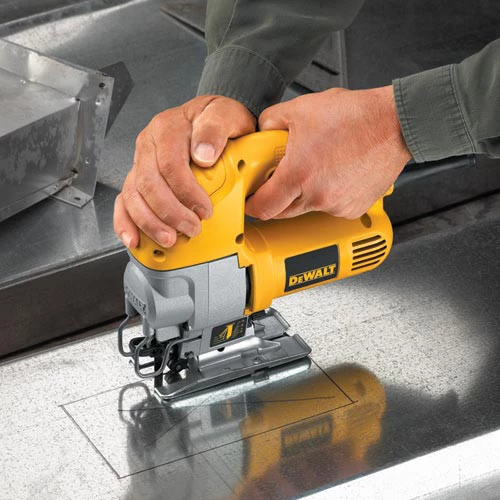 Dewalt DW317K 5.5 Amp 1 In. Compact Jigsaw Kit 4 Dewalt DW317K 5.5 Amp 1 In. Compact Jigsaw Kit - Image 4