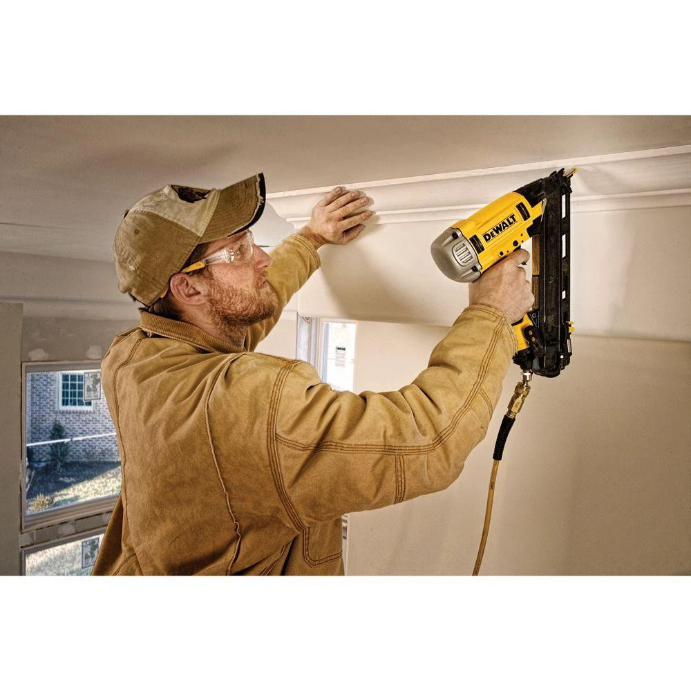 Dewalt DWFP72155 Precision Point 15-Gauge 2-1/2 In. DA Style Finish Nailer 4 Dewalt DWFP72155 Precision Point 15-Gauge 2-1/2 In. DA Style Finish Nailer - Image 4