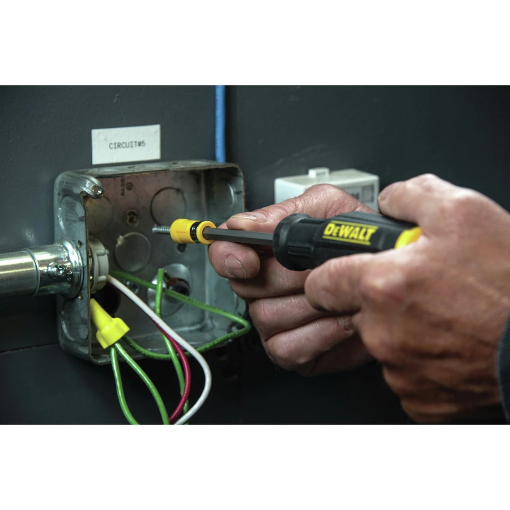 Dewalt DWHT62058 MAXFIT 8 Pc Screwdriver Set 3 Dewalt DWHT62058 MAXFIT 8 Pc Screwdriver Set - Image 3