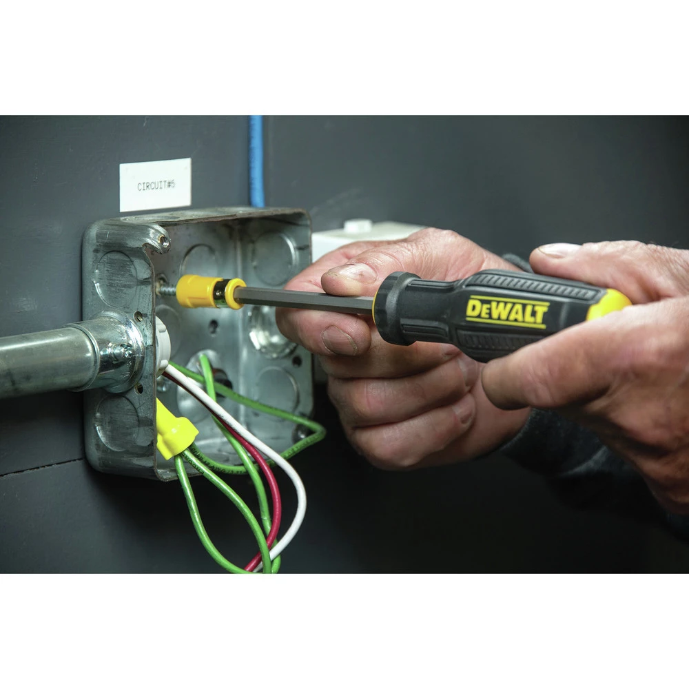 Dewalt DWHT62058 MAXFIT 8 Pc Screwdriver Set 4 Dewalt DWHT62058 MAXFIT 8 Pc Screwdriver Set - Image 4