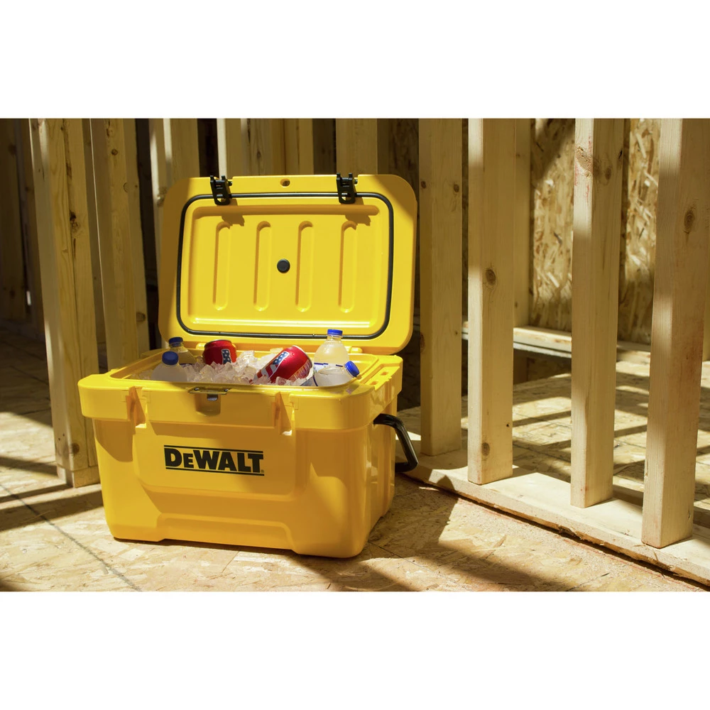 Dewalt DXC25QT 25 Quart Roto-Molded Insulated Lunch Box Cooler 7 Dewalt DXC25QT 25 Quart Roto-Molded Insulated Lunch Box Cooler - Image 7